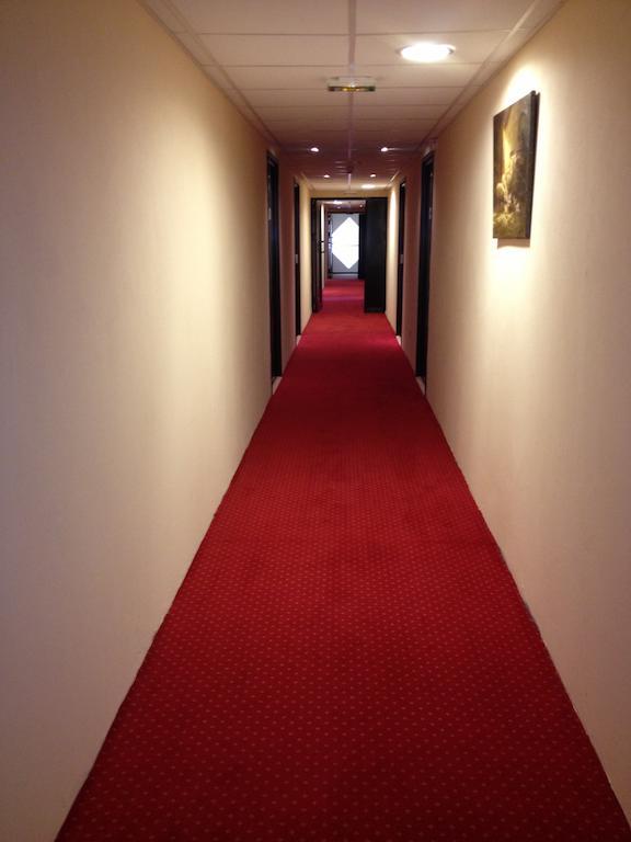 Les 4 Vallees Hotel Albertville Eksteriør billede