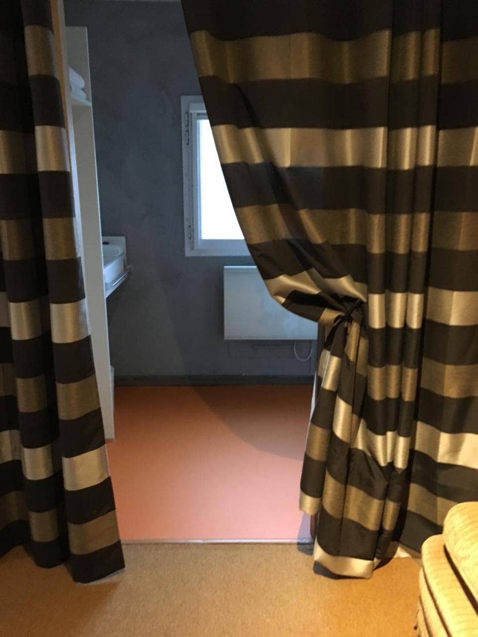 Les 4 Vallees Hotel Albertville Eksteriør billede